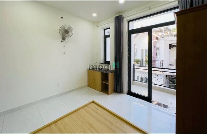 Hình ảnh Ban công riêng full nội thất phạm văn chiêu