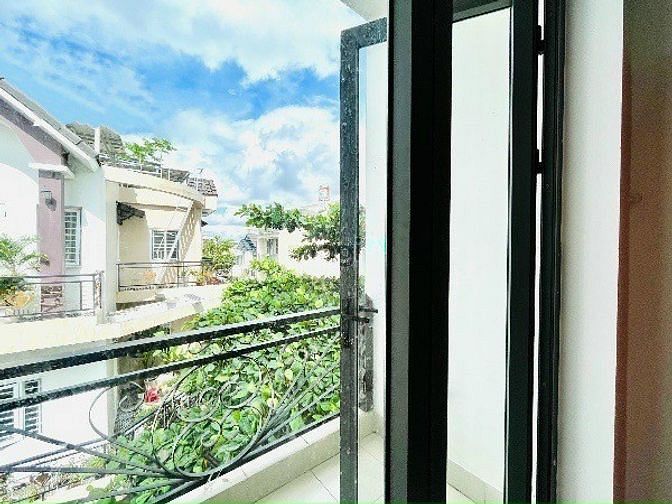 Hình ảnh Ban công riêng full nội thất phạm văn chiêu