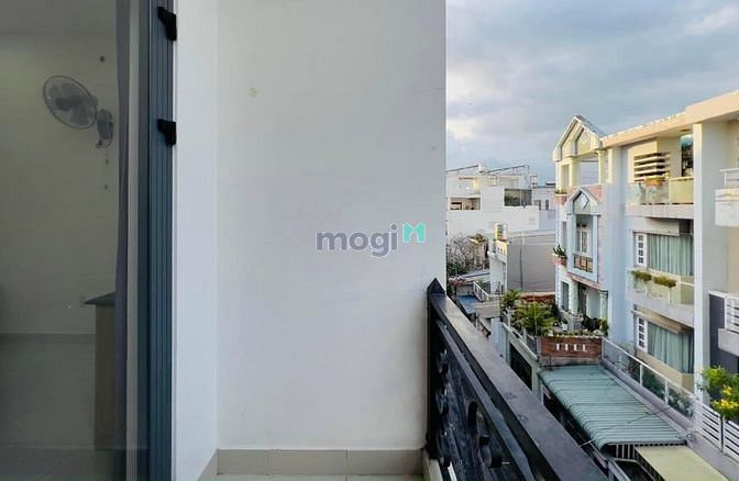 Hình ảnh Ban công riêng full nội thất phạm văn chiêu