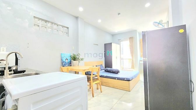 Hình ảnh CH Balcon máy giặt riêng gần ngã 4 Phú Nhuận