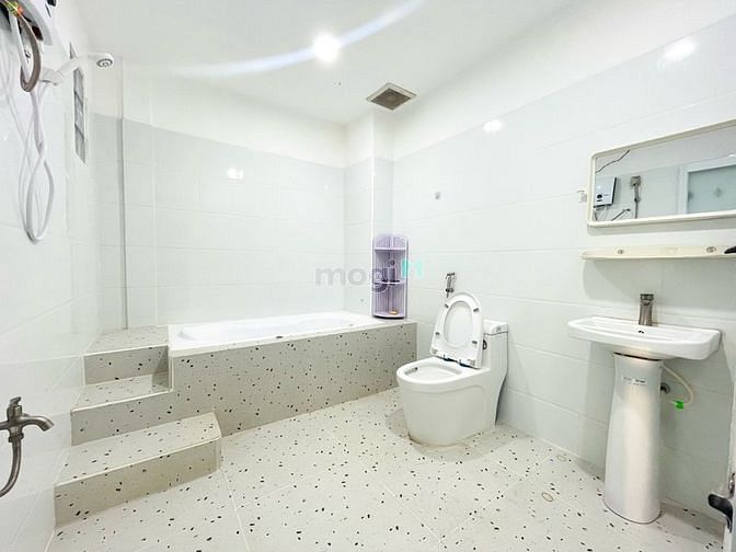 Hình ảnh Mb6623 nạp rút nhanh chóng cao cấp Full nội thất, ban công. Thang máy,Trần Nhật Duật q1 .