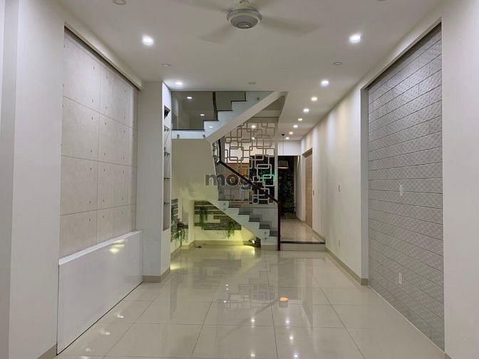Hình ảnh MT Khu Tên Lửa-68m2-3 tầng-Tặng Nội thất-Giá 11 Tỷ