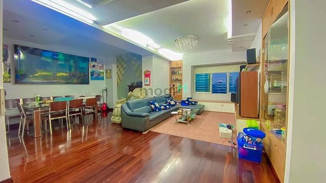 Hình ảnh Cần bán  nhanh Chung cư - 196 Thái Thịnh, Đống Đa. ,120m2, tầng 11, gi