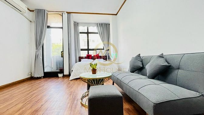 Hình ảnh Mb6623 nạp rút nhanh chóng có balcon, cửa sổ lớn gần chợ Bến Thành, Nguyễn Thái Bình Q1