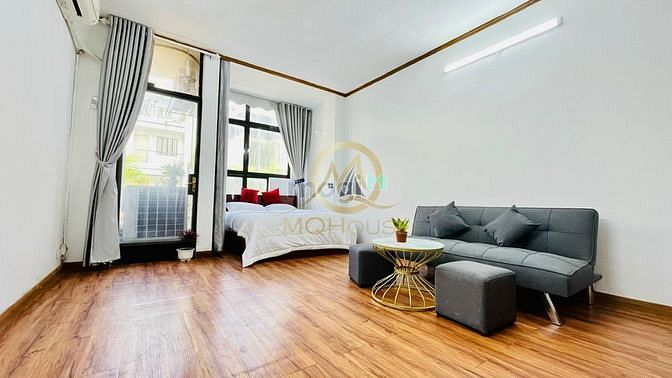Hình ảnh Mb6623 nạp rút nhanh chóng có balcon, cửa sổ lớn gần chợ Bến Thành, Nguyễn Thái Bình Q1
