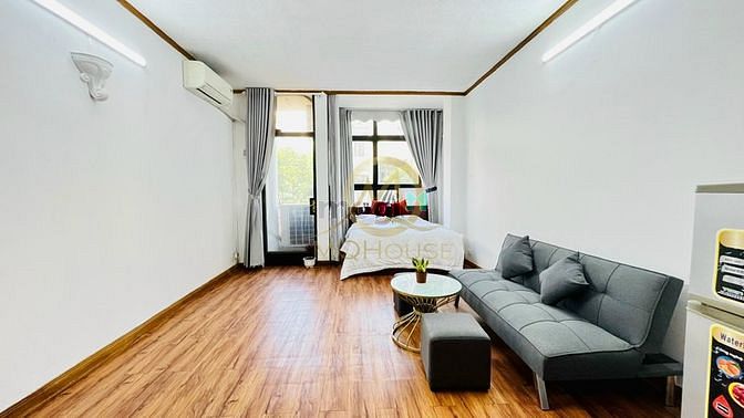 Hình ảnh Mb6623 nạp rút nhanh chóng có balcon, cửa sổ lớn gần chợ Bến Thành, Nguyễn Thái Bình Q1