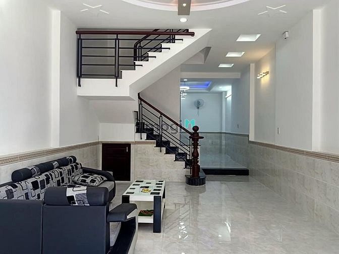 Hình ảnh Li dị bán nhà Xóm Đất - QUẬN 11 – 65M2 – TT 1.15 Tỷ - SHR. Lh Dung
