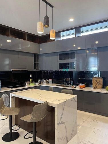 Hình ảnh Bán Tiểu VILLA 6 tầng thang máy. Hầm để xe. 80m2 ngang gần 6m