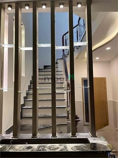 Hình ảnh Mặt tiền trần văn đang q.3.3 lầu,5.2x15m.55tr