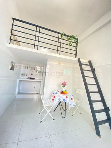Hình ảnh Phòng cho thuê giá rẻ , có gác máy lạnh ngay Bạch Đằng , Tân Bình