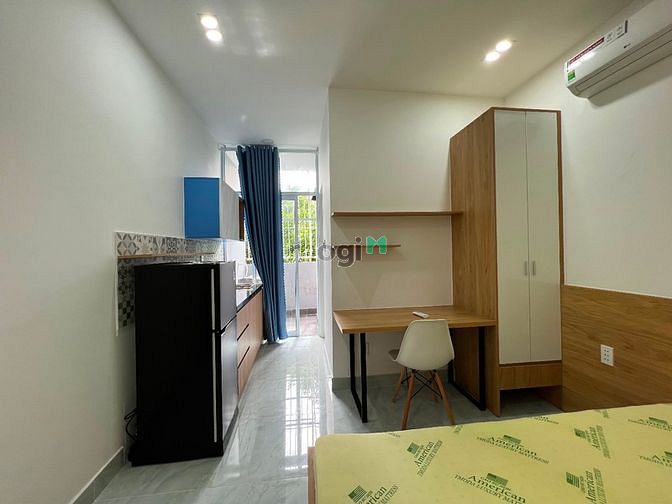 Hình ảnh CHDV full nội thất có ban công, máy giặt riêng.