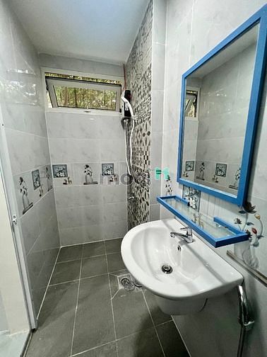 Hình ảnh CHDV full nội thất có ban công, máy giặt riêng.