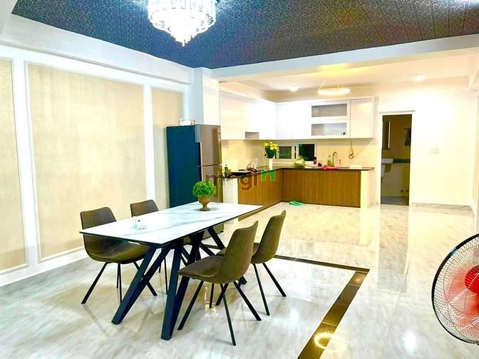 Hình ảnh Nhà Phạm Văn Chí,40m2,3 tầng BTCT 4 PN, hẻm rộng ,cách 1 căn ra MT.