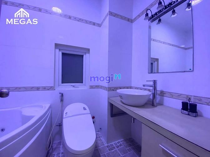 Hình ảnh Cho thuê căn ban công - full NT, bếp tách biệt - ngay Nguyễn Thị Định