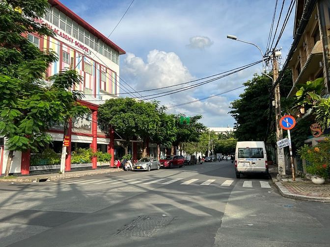 Hình ảnh Mặt tiền Đệ Nhất Khách Sạn Hoàng Việt cho thuê gấp
