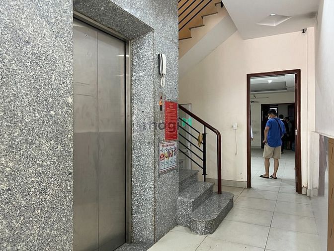 Hình ảnh Hai Mặt Tiền Bạch Đằng 6 Lầu Thang Máy cần cho thuê