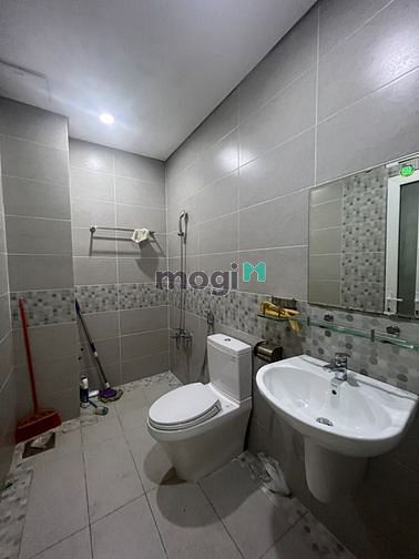 Hình ảnh Hai Mặt Tiền Bạch Đằng 6 Lầu Thang Máy cần cho thuê