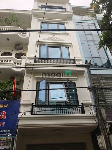 Hình ảnh Trần Quốc Hoàn, Cầu Giấy. 50m2 x 6T. Thang máy. Đất phân lô.