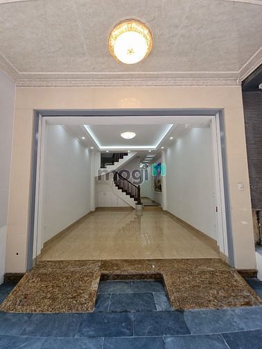Hình ảnh Trần Quốc Hoàn, Cầu Giấy. 50m2 x 6T. Thang máy. Đất phân lô.