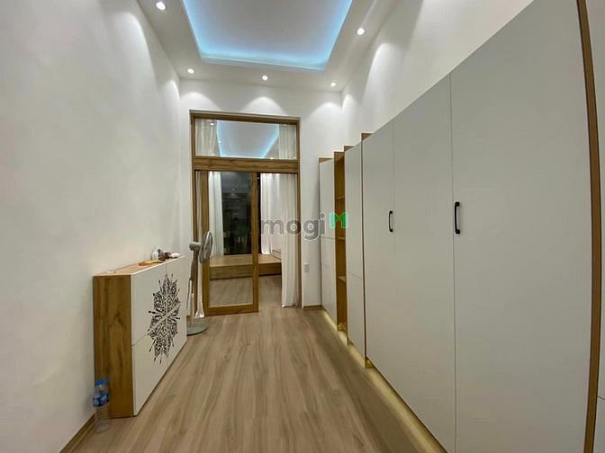 Hình ảnh Cần Bán gấp CHCC ngõ 84 Chùa Láng giá 2.8 tỷ, 66m2, NT đầy đủ