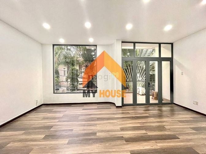 Hình ảnh @HẾT HỒN!Villa THẢO ĐIỀN giữa mùa đông lạnh giá 330M2
