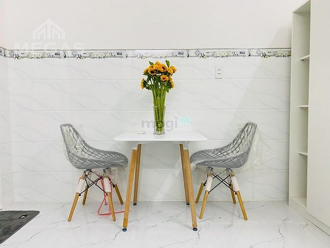 Hình ảnh Phòng cho thuê rộng rãi, cửa sổ thoáng