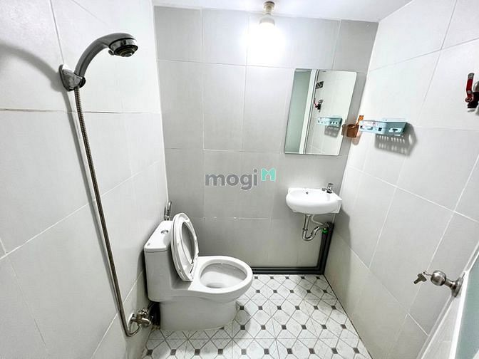 Hình ảnh 💥 Một siêu phẩm vừa được khai trương đã bị chốt mấy phòng