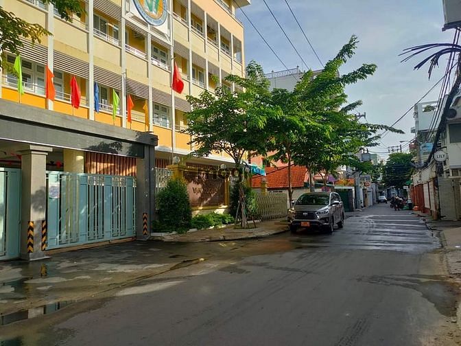 Hình ảnh 1 căn duy nhất 48 Hồ Biểu Chánh , 4 tầng, HXH tránh , khu biệt thự PN