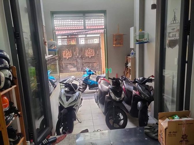 Hình ảnh 1 căn duy nhất 48 Hồ Biểu Chánh , 4 tầng, HXH tránh , khu biệt thự PN