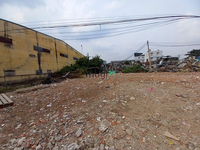 Hình ảnh Thuê kho bãi đất trống quận 7 DT 700m² nền đá cứng để hàng nặng.