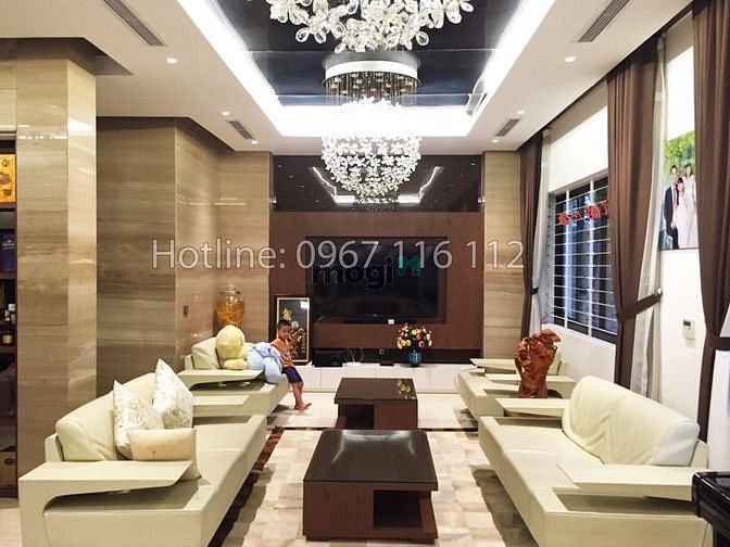 Hình ảnh Cho thuê biệt thự Đường phạm văn đồng 200m2x5T, thang máy