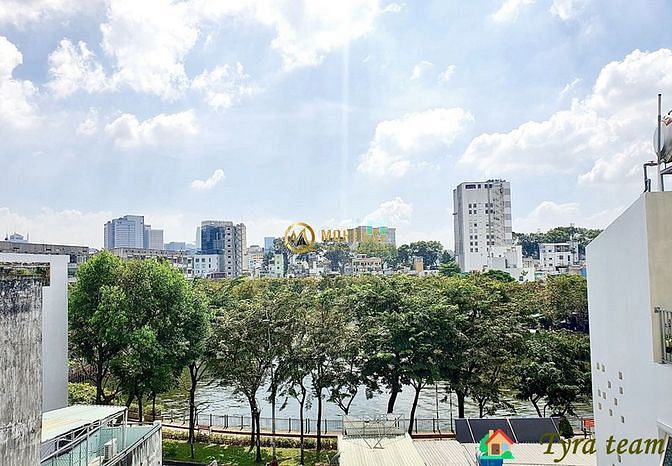 Hình ảnh Siêu Phẩm CH balcon view sông ngay khu Phan Xích Long