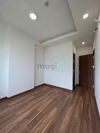 Hình ảnh Mb6623 nạp rút nhanh chóng Q7 nhà mới 100% có bếp tủ bếp hút mùi