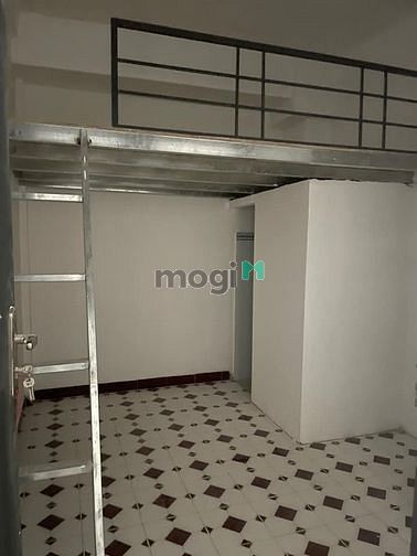 Hình ảnh Phòng gác lững ca sổ lớn không chung chủ