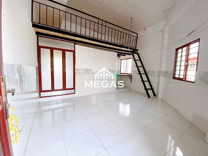 Hình ảnh Cho Thuê Phòng_Ban Công_Thoáng Tiện Nghi_Gần Tên Lửa