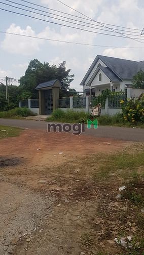 Hình ảnh bán đất đường đất đang chủng bị làm thông vào đường cao tóc bình phước