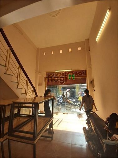 Hình ảnh Cho thuê nhà xóm chiếu q.4.2 lầu.4x14m.30tr