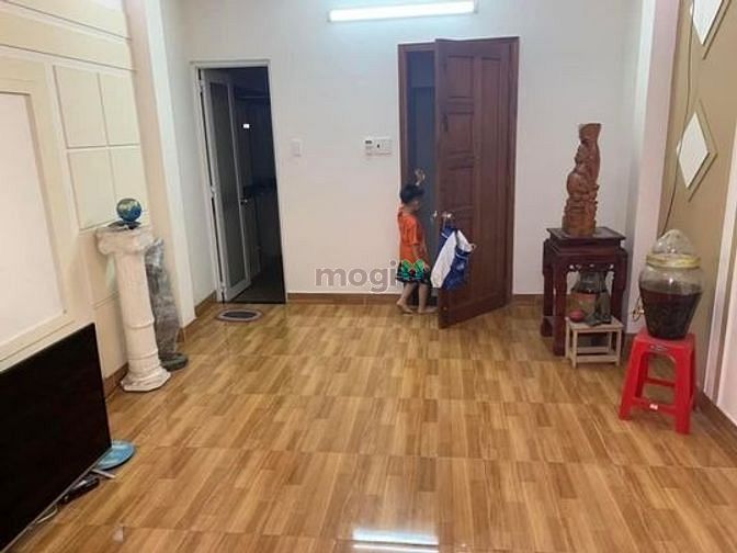 Hình ảnh NHÀ BÁN CMT8, Quận 3 - 45m2 - Ngang  5.4M - 4 Lầu - Chỉ 6 TỶ