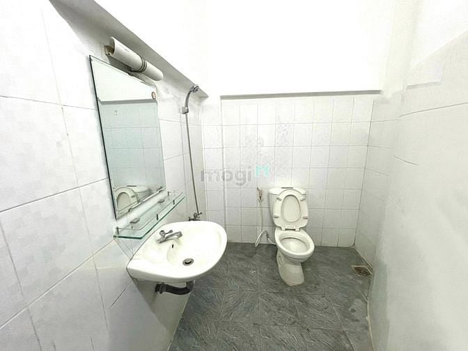 Hình ảnh Phòng mới sang sịn mịn không chung chủ