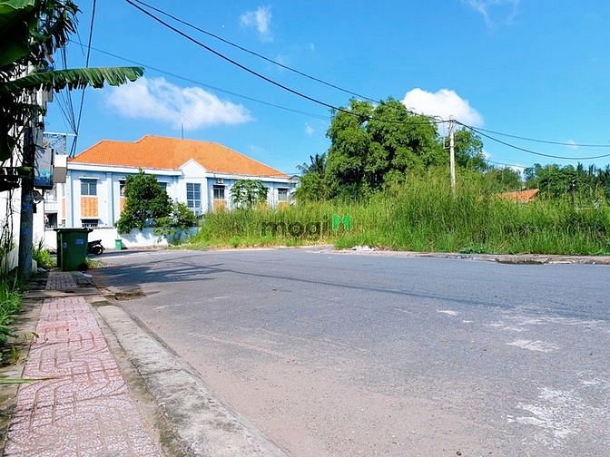Hình ảnh Cần Bán gấp lô đất ngộp ở Quy Đức- Bình Chánh