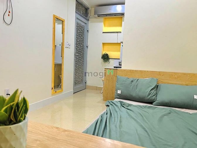 Hình ảnh Cho thuê gấp studio full nội thất cửa sổ thoáng mát giáp Q1