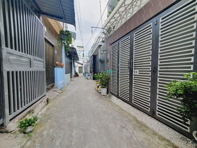 Hình ảnh Nhà ngộp phường Phước Long B, 36m^2 chỉ 3 tỷ.