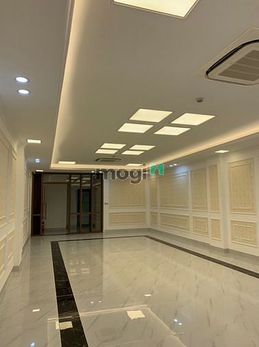 Hình ảnh Cho thuê nhà 7 tầng mặt phố Trung Hoà