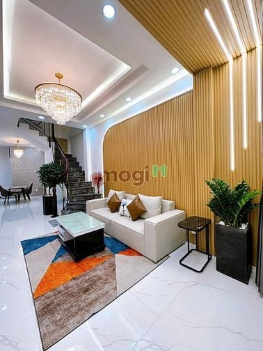Hình ảnh Nhà Phan Xích Long 40 M2 - 7 TỶ 680 - Lô góc - 5 Tầng