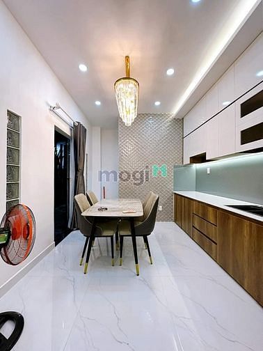 Hình ảnh Nhà Phan Xích Long 40 M2 - 7 TỶ 680 - Lô góc - 5 Tầng