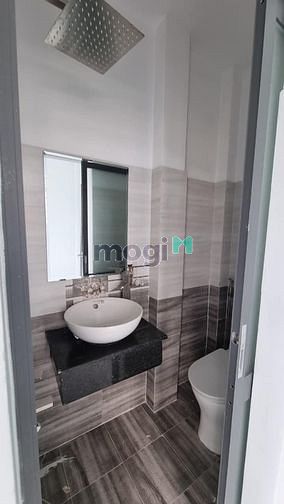 Hình ảnh Nhà HXH Trần Văn Kiểu, 30m2, 2 tầng BTCT 2 PN, khu an ninh yên tĩnh.