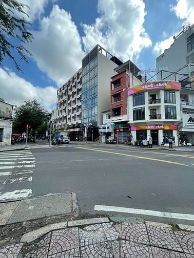 Hình ảnh Cho thuê nhà GÓC 2MT số 110 Nam Kỳ Khởi Nghĩa, P.Bến Nghé, Quận 1