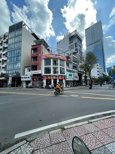 Hình ảnh Cho thuê nhà GÓC 2MT số 110 Nam Kỳ Khởi Nghĩa, P.Bến Nghé, Quận 1