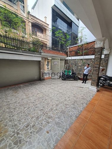 Hình ảnh Cho thuê biệt thự 8x25 Hoàng Văn Thụ, P.4, Q.Tân Bình