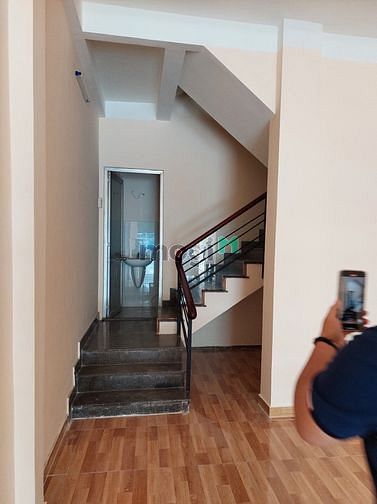 Hình ảnh Mặt Tiền Út Tịch [4.5x20m] 5 Tầng cần cho thuê